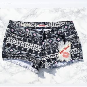 NWT Hot Kiss Charlotte Russe Skull Print Shorts